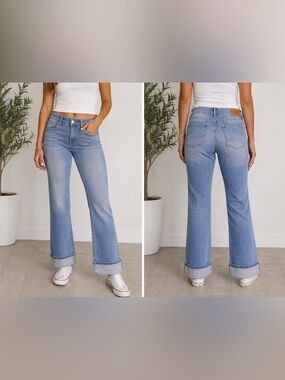 Signature by Levi Strauss Light Wash Cuffed Wide Leg Crop Jeans | Size 12 W31